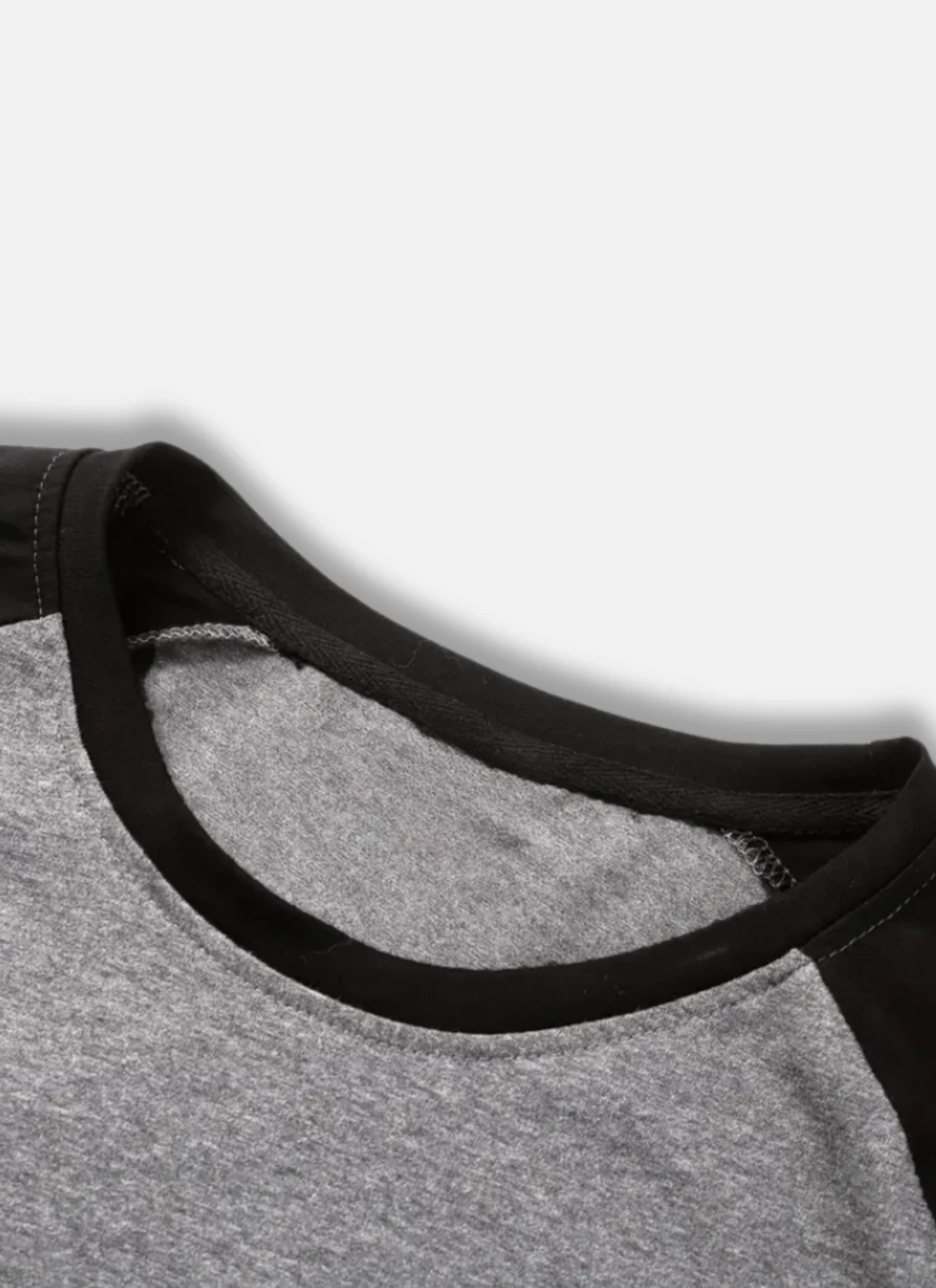 Eagle Squat Raglan Tee – Premium Fabric, Ultimate Comfort